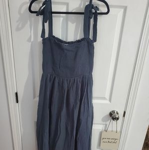 Carly jean los Angeles midi tie strap dress